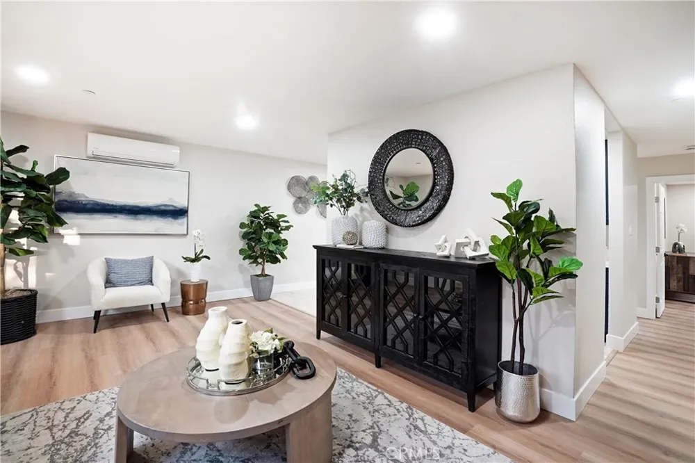 5571 Central Avenue Riverside, CA 92504