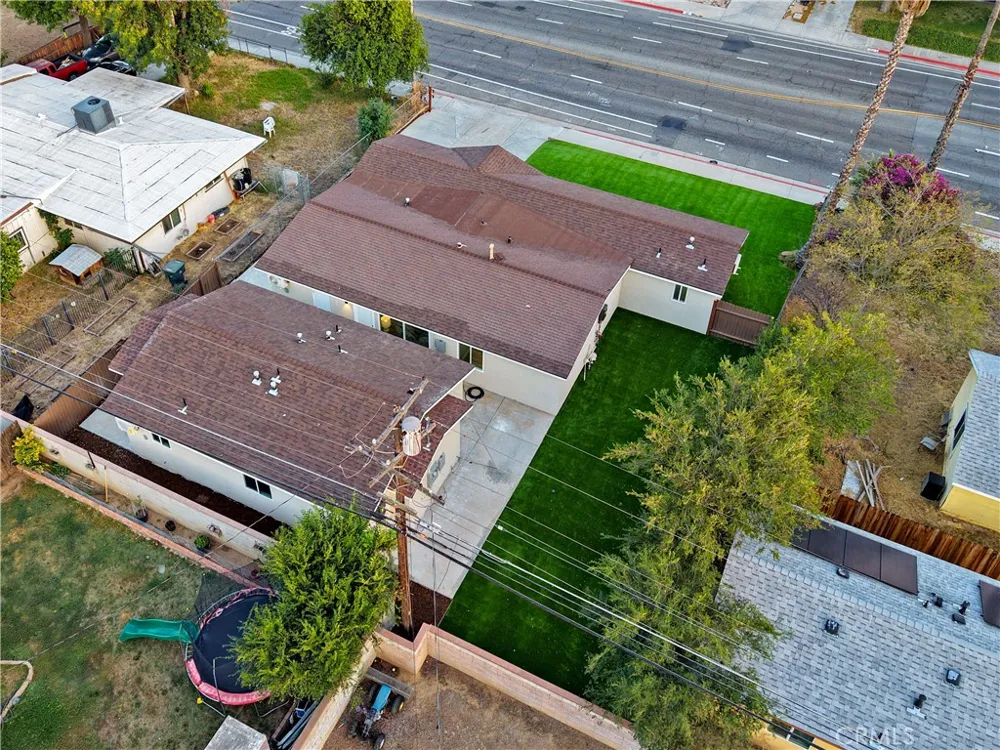 5571 Central Avenue Riverside, CA 92504