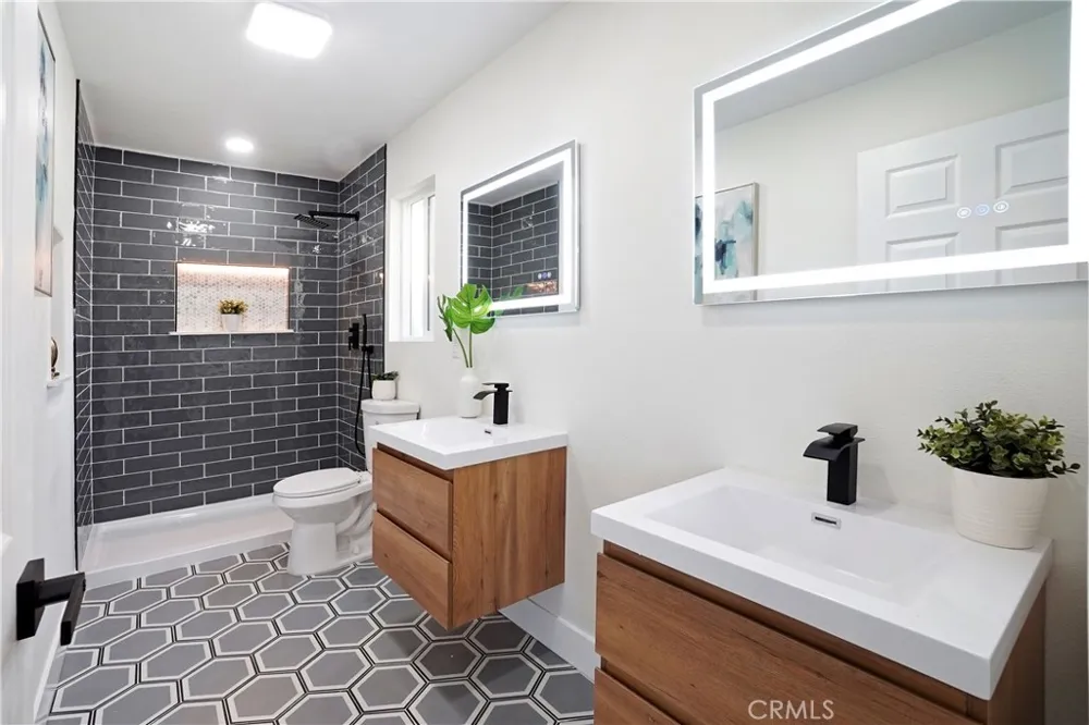 5571 Central Avenue Riverside, CA 92504