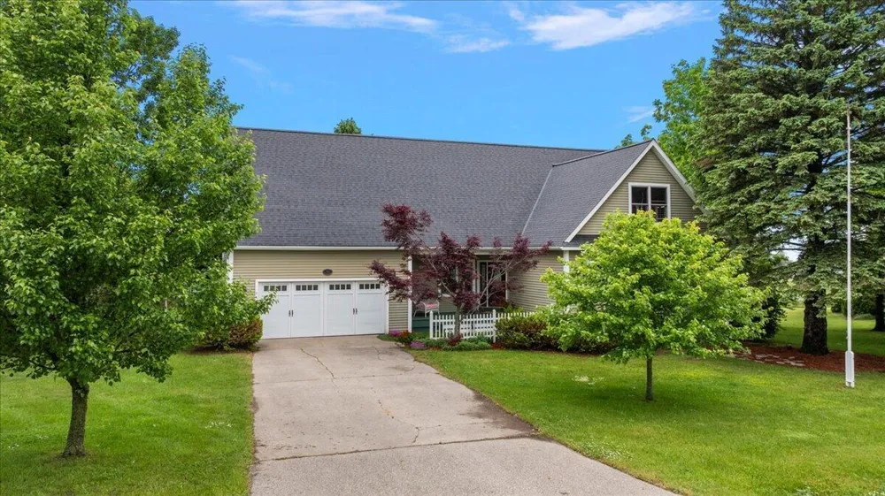 3162 Greenfield Drive Petoskey, MI 49770