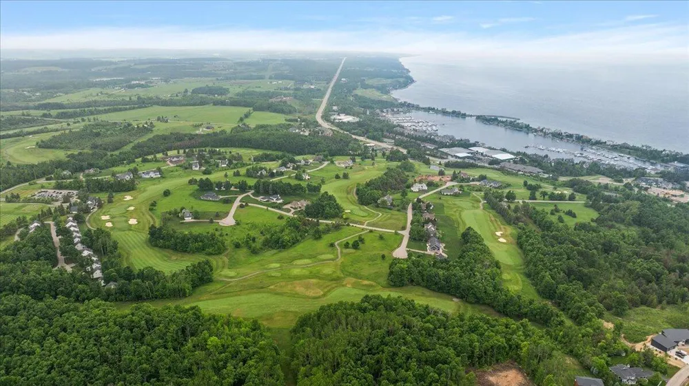 3162 Greenfield Drive Petoskey, MI 49770