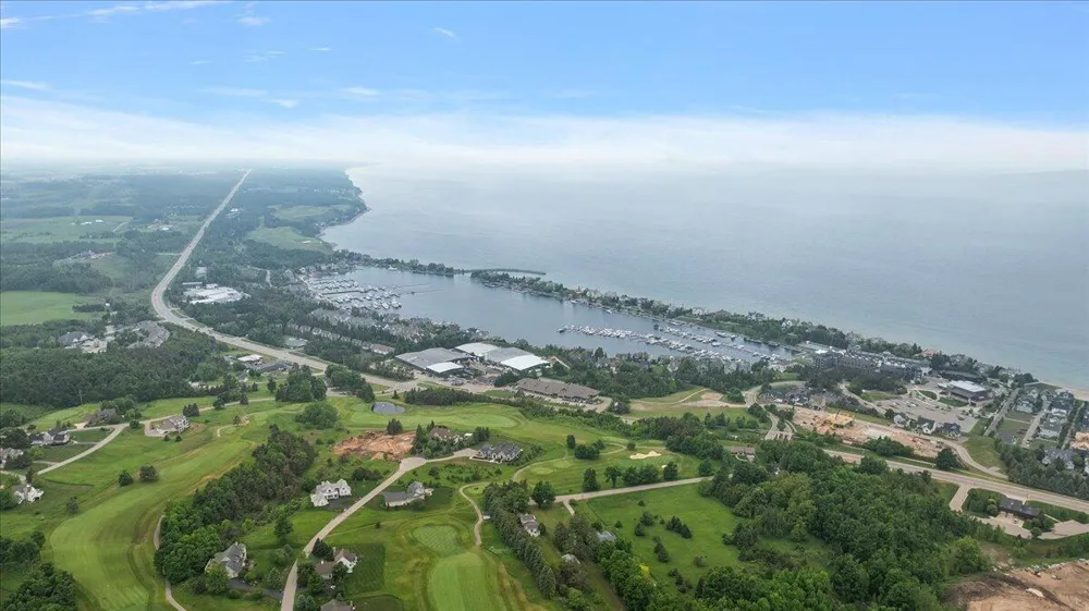 3162 Greenfield Drive Petoskey, MI 49770