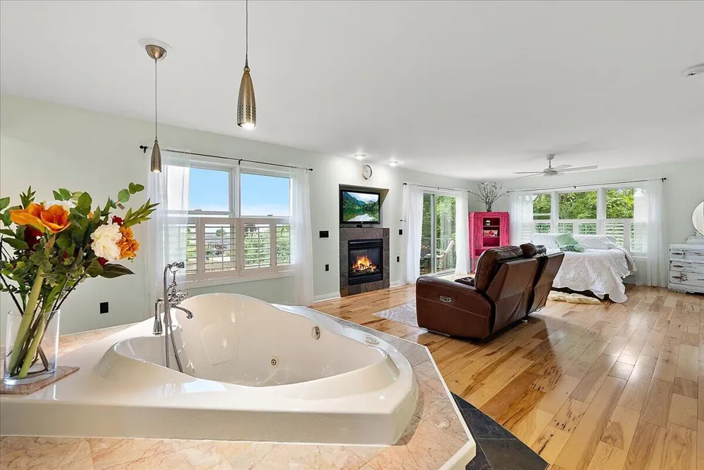 3162 Greenfield Drive Petoskey, MI 49770