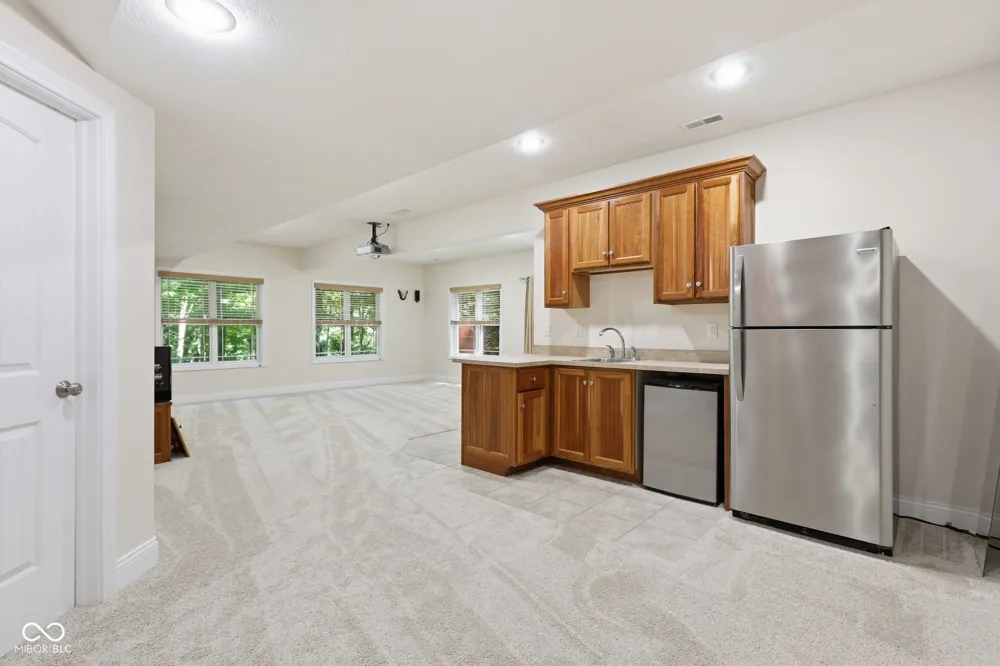 4618 Chatham Drive Bloomington, IN 47404