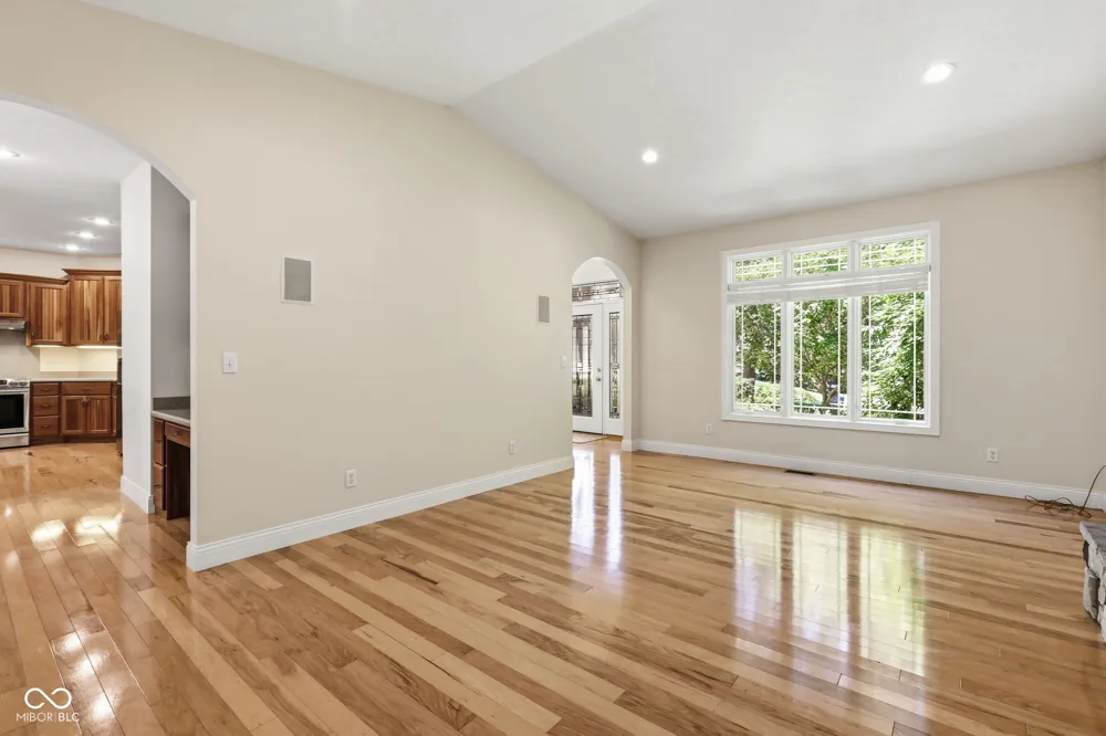 4618 Chatham Drive Bloomington, IN 47404