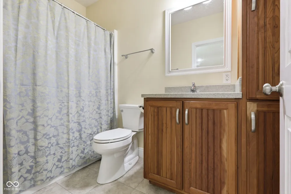4618 Chatham Drive Bloomington, IN 47404