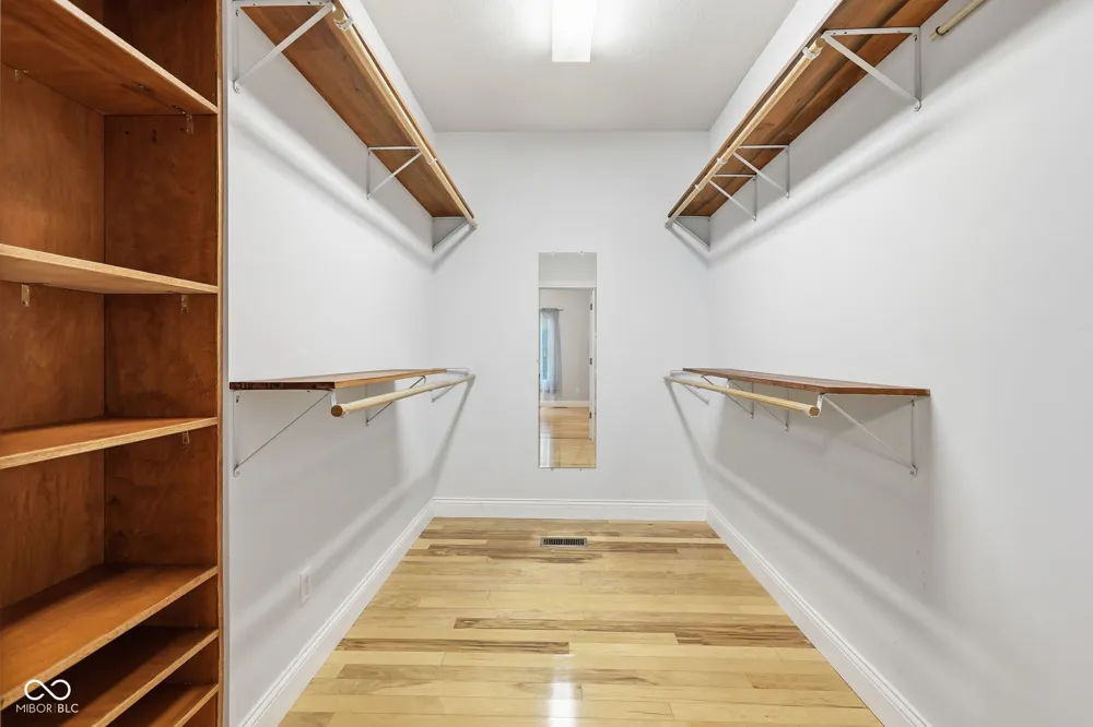 4618 Chatham Drive Bloomington, IN 47404