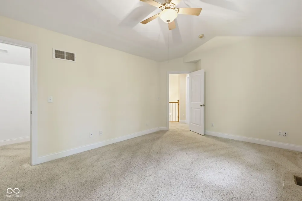 4618 Chatham Drive Bloomington, IN 47404
