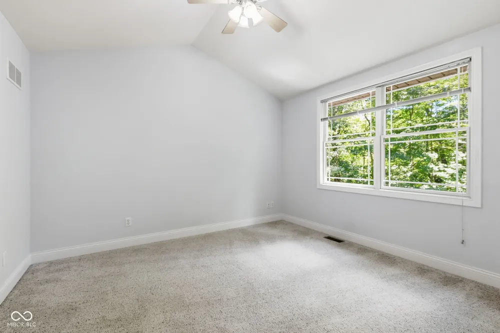 4618 Chatham Drive Bloomington, IN 47404