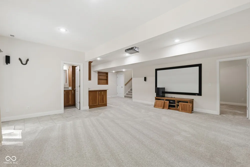 4618 Chatham Drive Bloomington, IN 47404