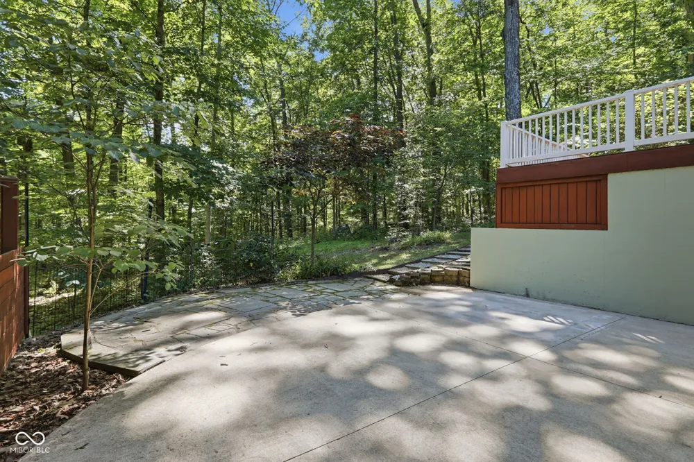 4618 Chatham Drive Bloomington, IN 47404