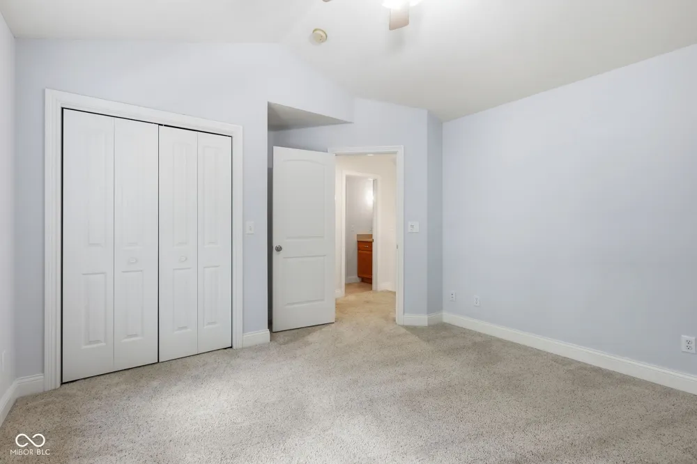 4618 Chatham Drive Bloomington, IN 47404
