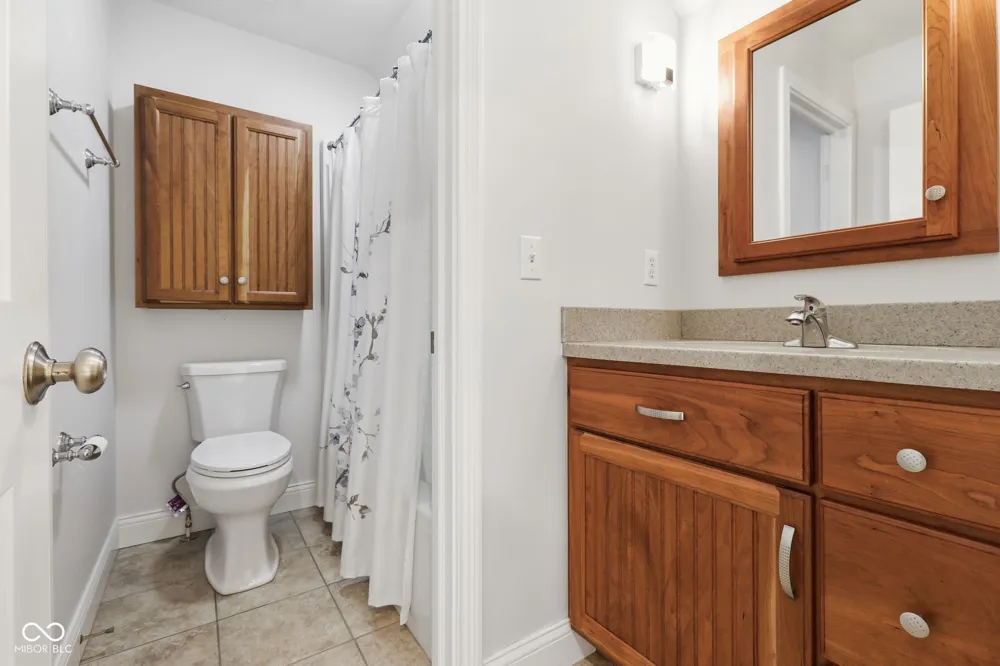 4618 Chatham Drive Bloomington, IN 47404