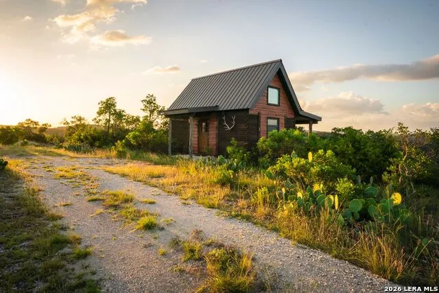 1457 Private Road 3426 Barksdale, TX 78828