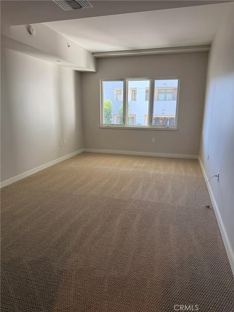 920 Granite Drive #117 Pasadena, CA 91101