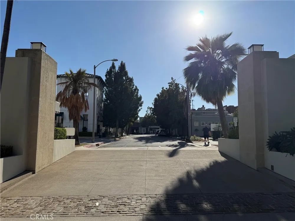 920 Granite Drive #117 Pasadena, CA 91101