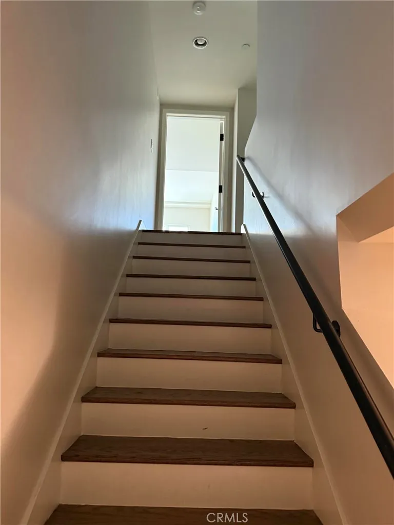 920 Granite Drive #117 Pasadena, CA 91101