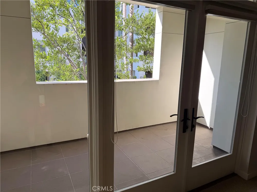 920 Granite Drive #117 Pasadena, CA 91101