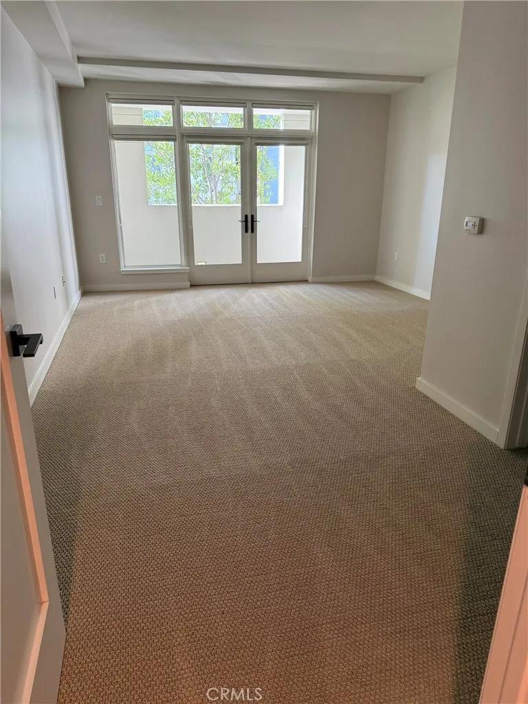 920 Granite Drive #117 Pasadena, CA 91101