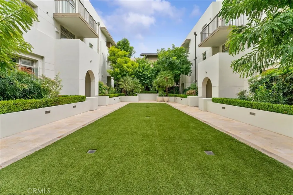 920 Granite Drive #117 Pasadena, CA 91101