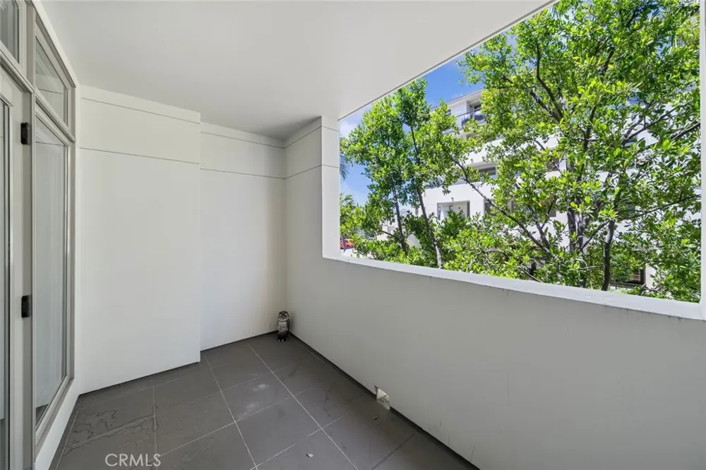 920 Granite Drive #117 Pasadena, CA 91101