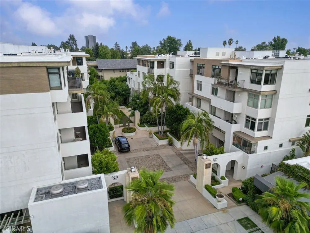 920 Granite Drive #117 Pasadena, CA 91101