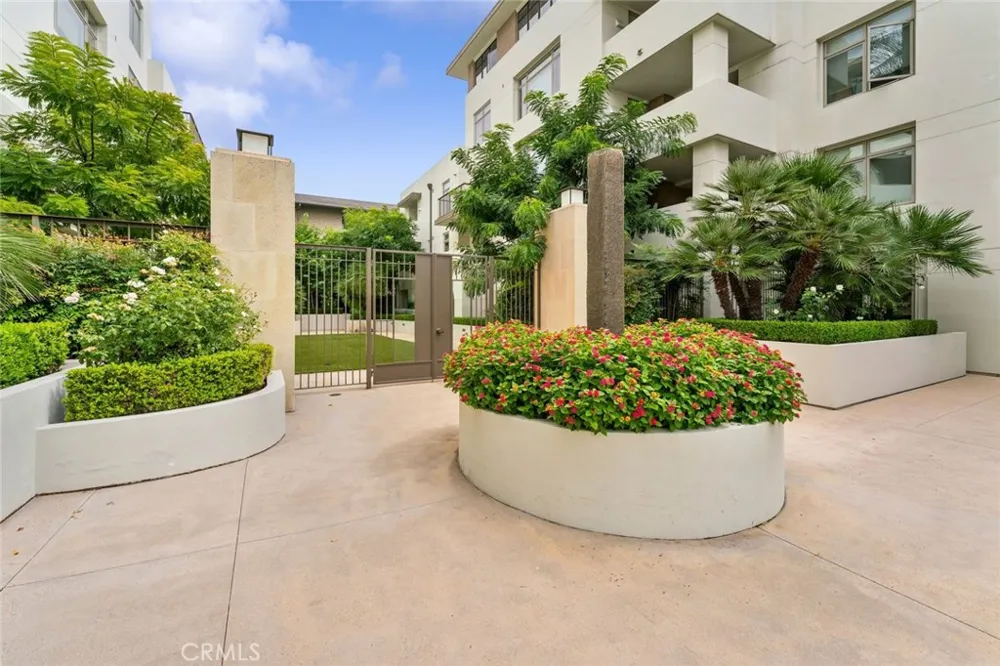 920 Granite Drive #117 Pasadena, CA 91101