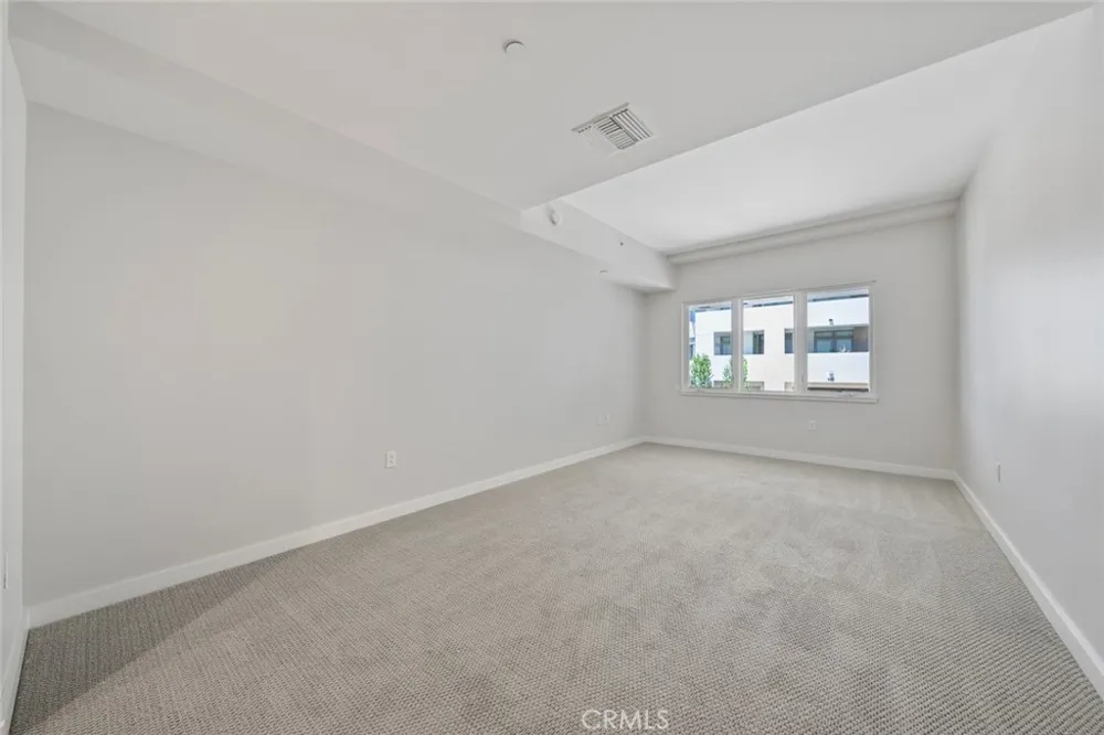 920 Granite Drive #117 Pasadena, CA 91101