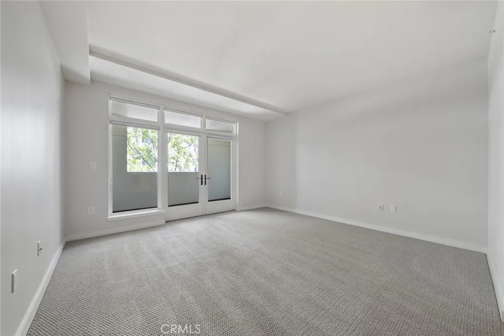 920 Granite Drive #117 Pasadena, CA 91101
