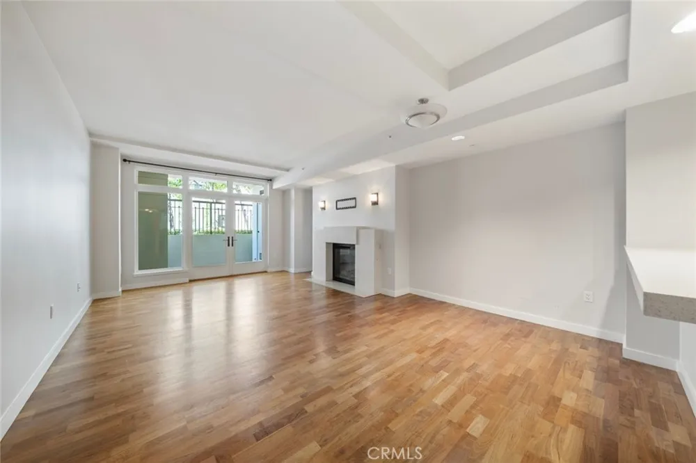 920 Granite Drive #117 Pasadena, CA 91101