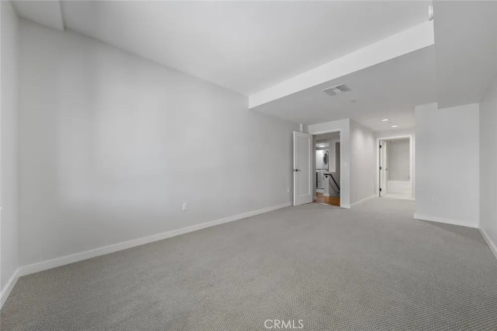920 Granite Drive #117 Pasadena, CA 91101