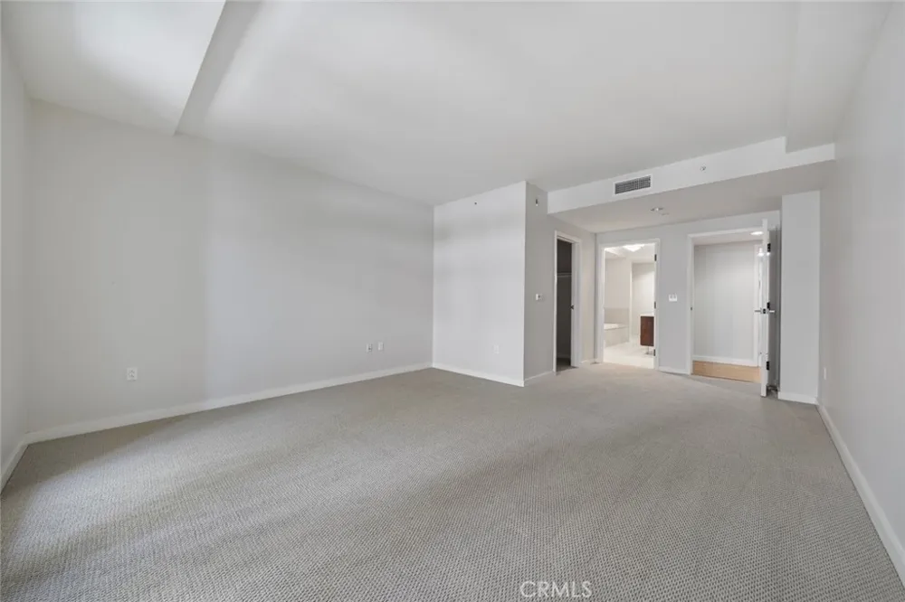 920 Granite Drive #117 Pasadena, CA 91101