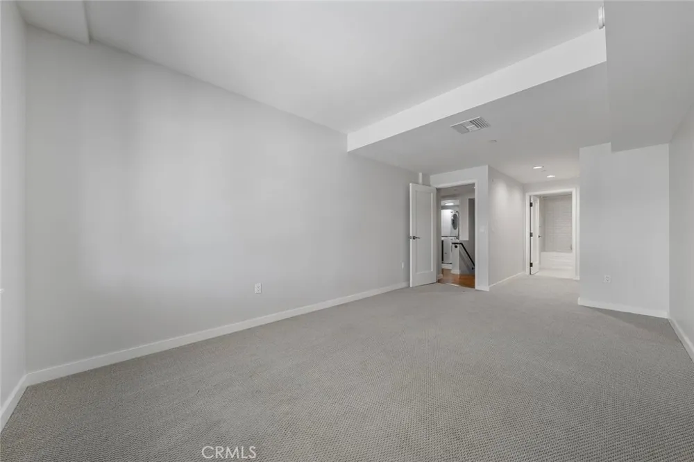 920 Granite Drive #117 Pasadena, CA 91101