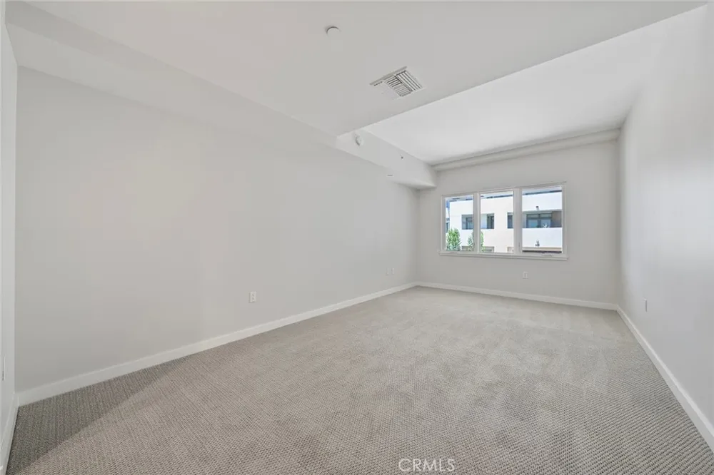 920 Granite Drive #117 Pasadena, CA 91101