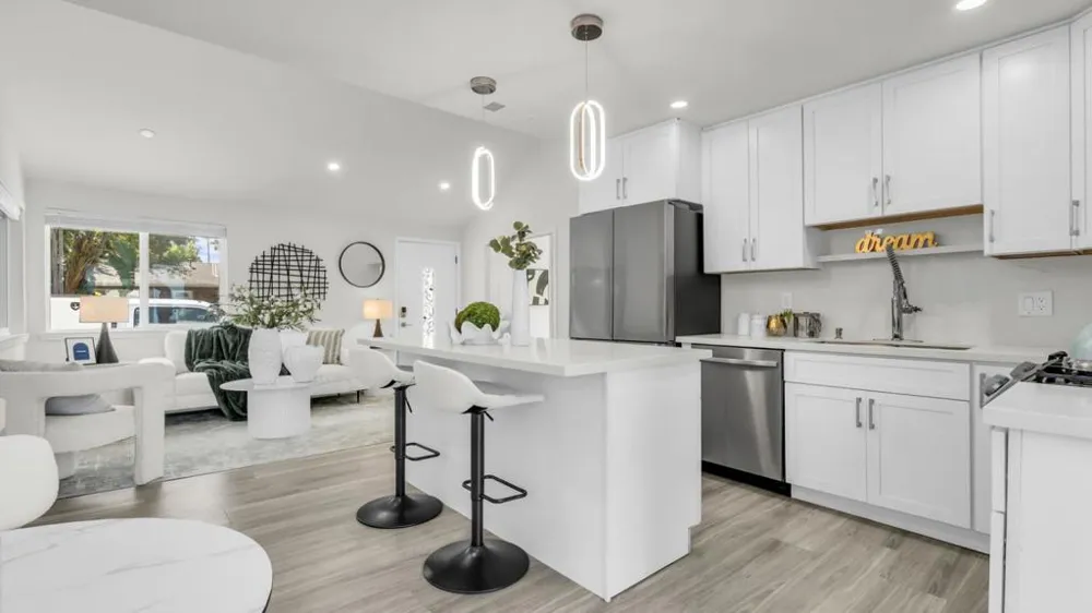 186 Fair Oaks Street Mountain View, CA 94040