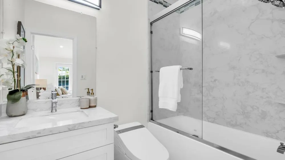 186 Fair Oaks Street Mountain View, CA 94040