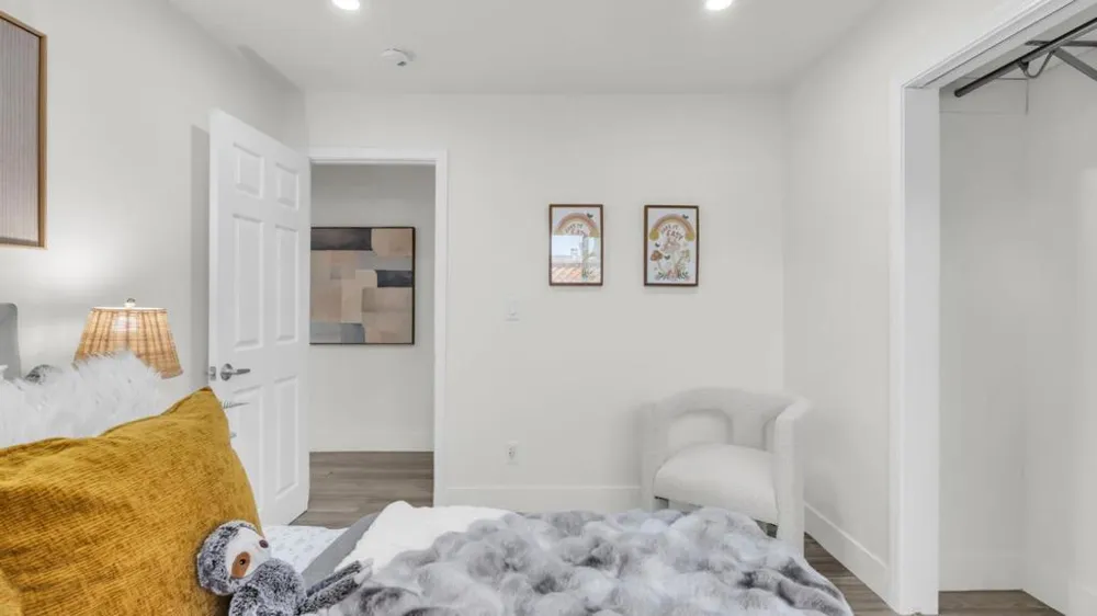 186 Fair Oaks Street Mountain View, CA 94040