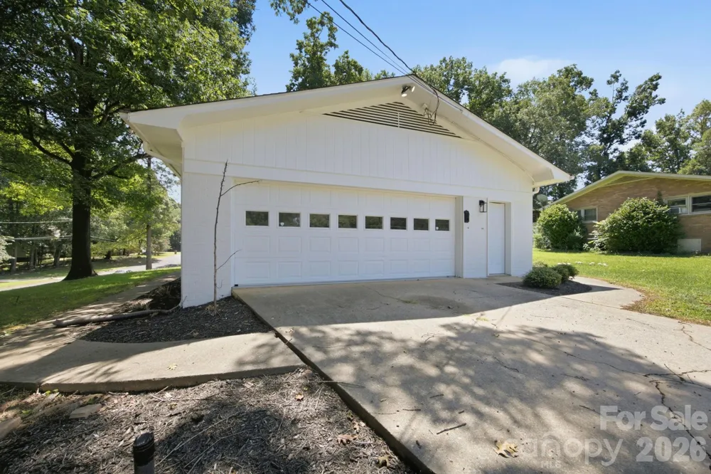 803 E 24th Street Newton, NC 28658