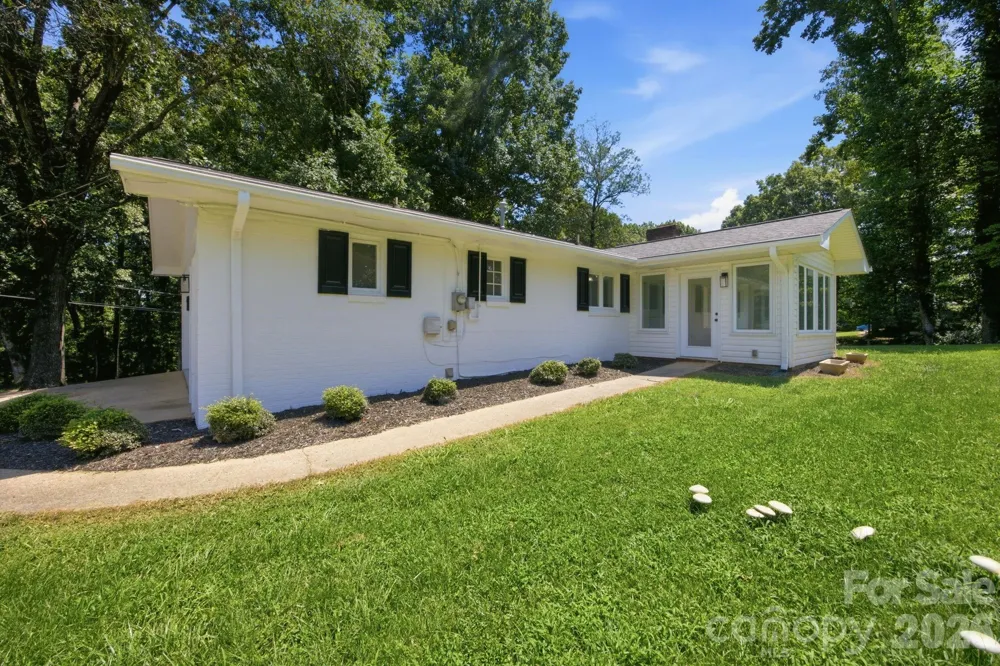 803 E 24th Street Newton, NC 28658