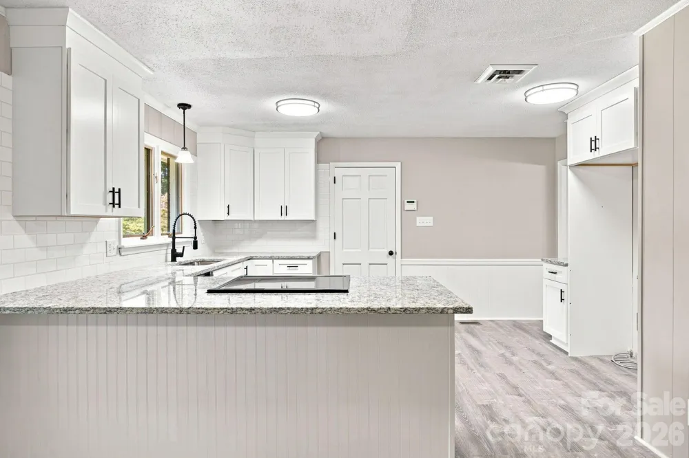 803 E 24th Street Newton, NC 28658