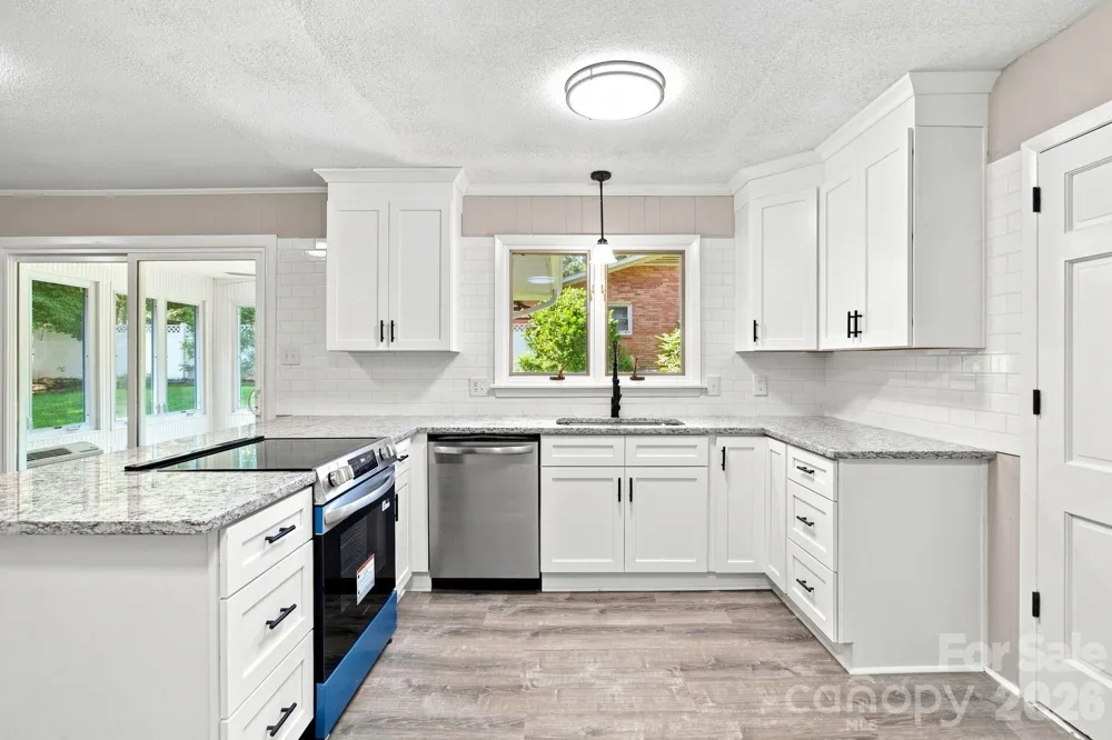 803 E 24th Street Newton, NC 28658