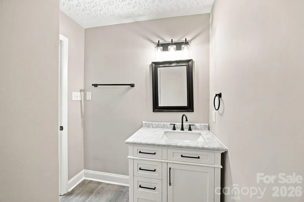 803 E 24th Street Newton, NC 28658