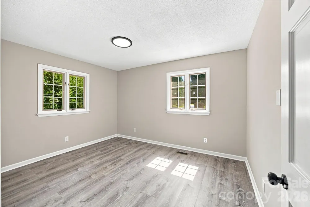 803 E 24th Street Newton, NC 28658