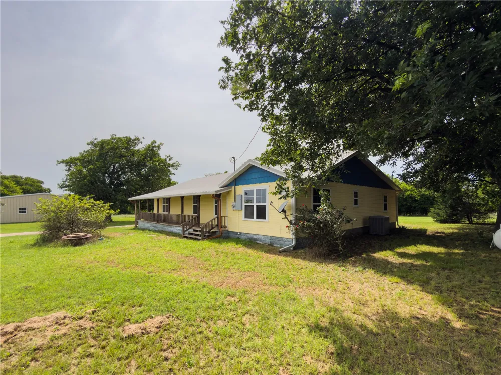 322 Hcr 2320 Abbott, TX 76621