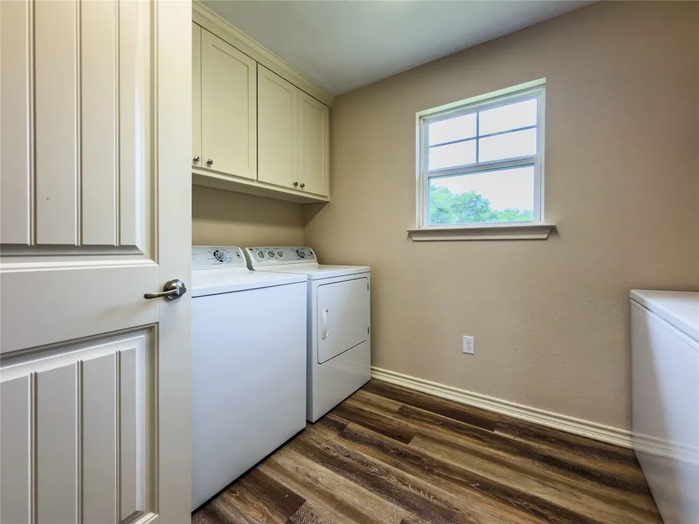 322 Hcr 2320 Abbott, TX 76621