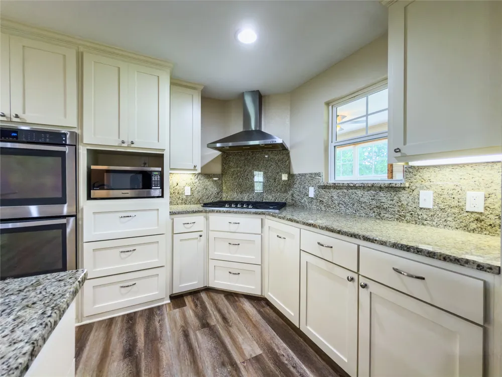 322 Hcr 2320 Abbott, TX 76621