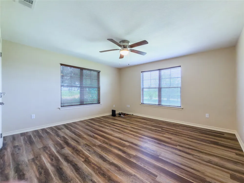 322 Hcr 2320 Abbott, TX 76621