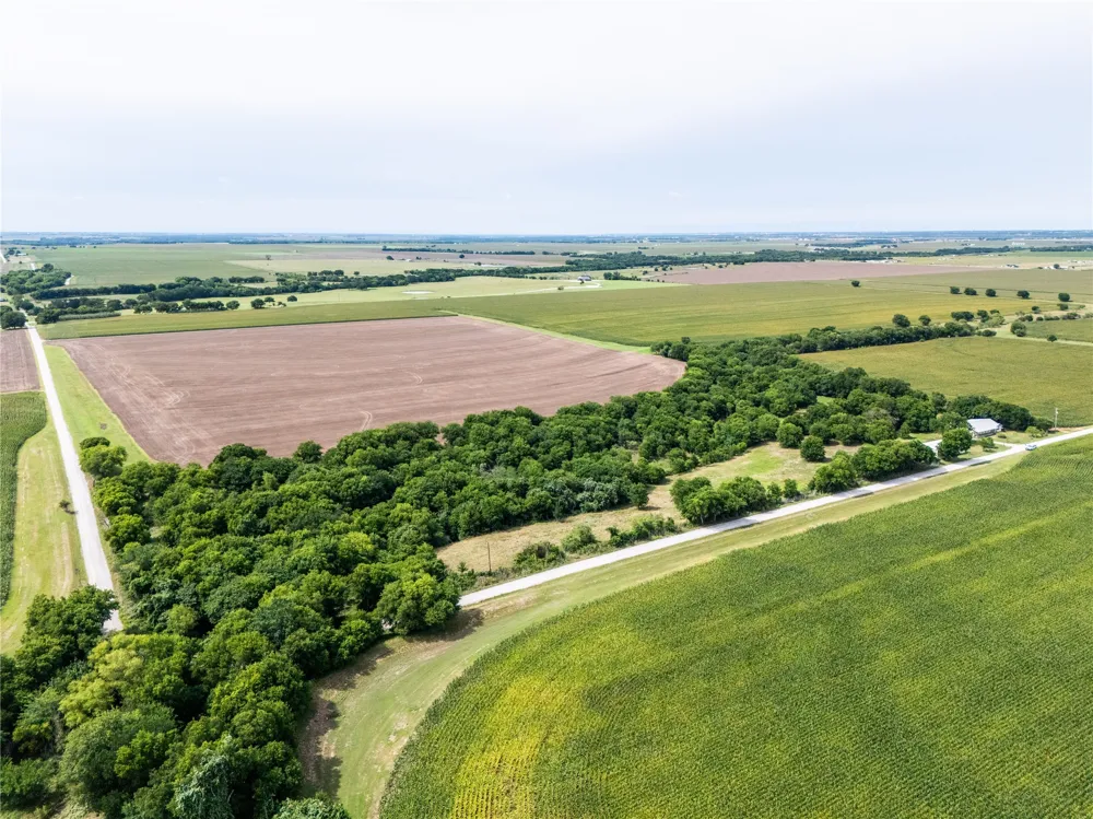 322 Hcr 2320 Abbott, TX 76621