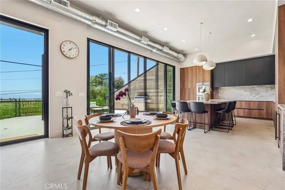 8504 Outland View Drive Sun Valley, CA 91352