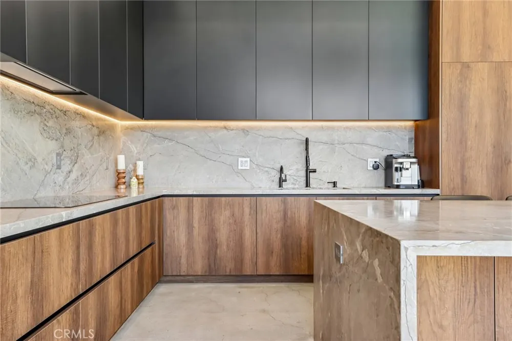 8504 Outland View Drive Sun Valley, CA 91352